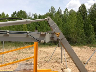 REJA HIDRÁULICA DE BRAZO ARTICULADO